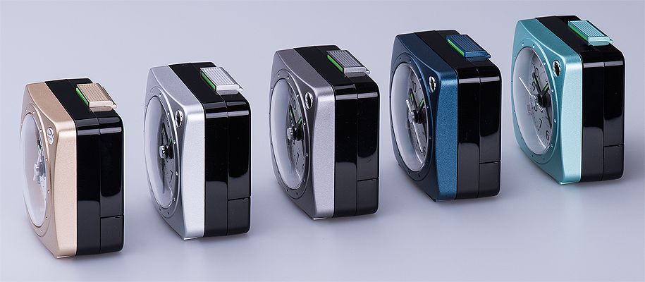 Nejlevnější baterkový budík JVD quartz SR220.8 s osvětlením